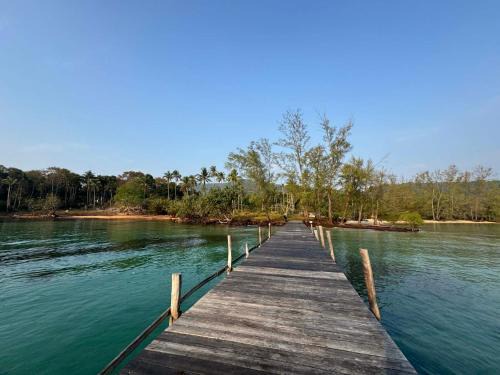 Koh Rong Hotel | Paradise Sunrise Bungalows