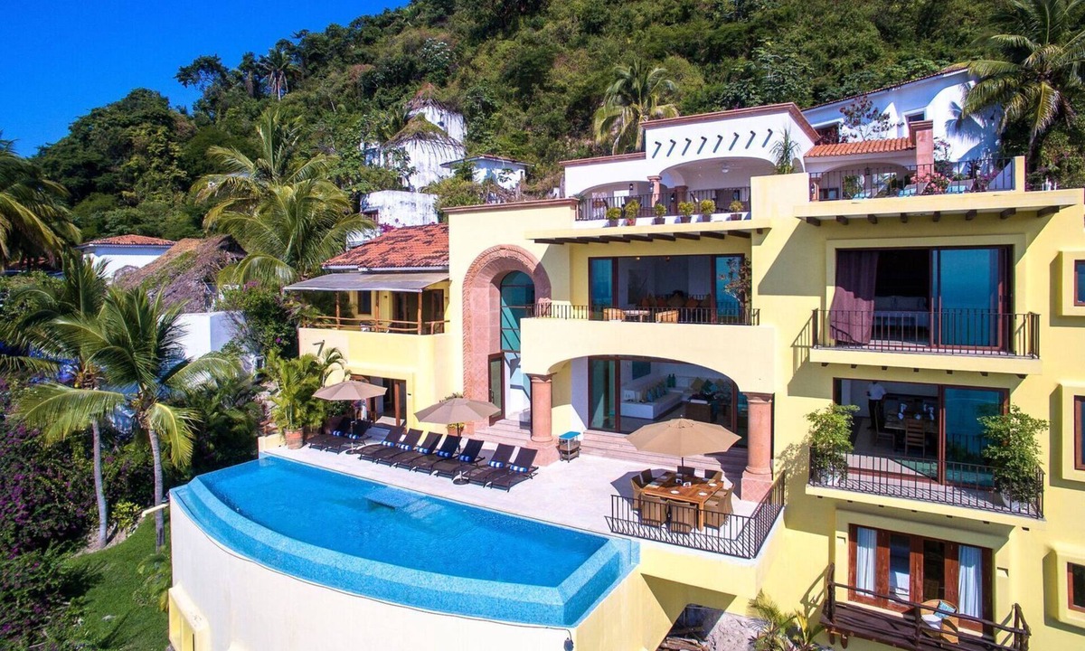 Conchas Chinas Villa | PAY 6 STAY 7 NIGHTS until Oct 31. Luxury Villa at Conchas Chinas w/Ocean Views