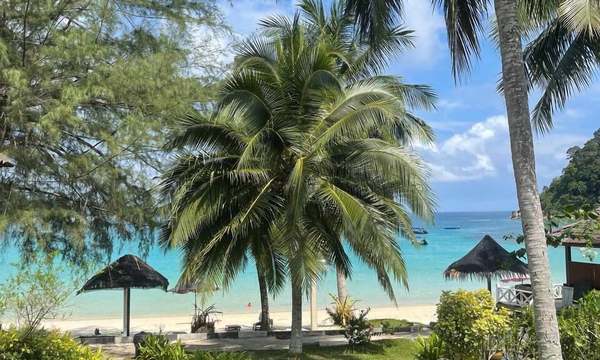 Pulau Perhentian Besar Resort | Perhentian Resort Island PIR - BlueStar