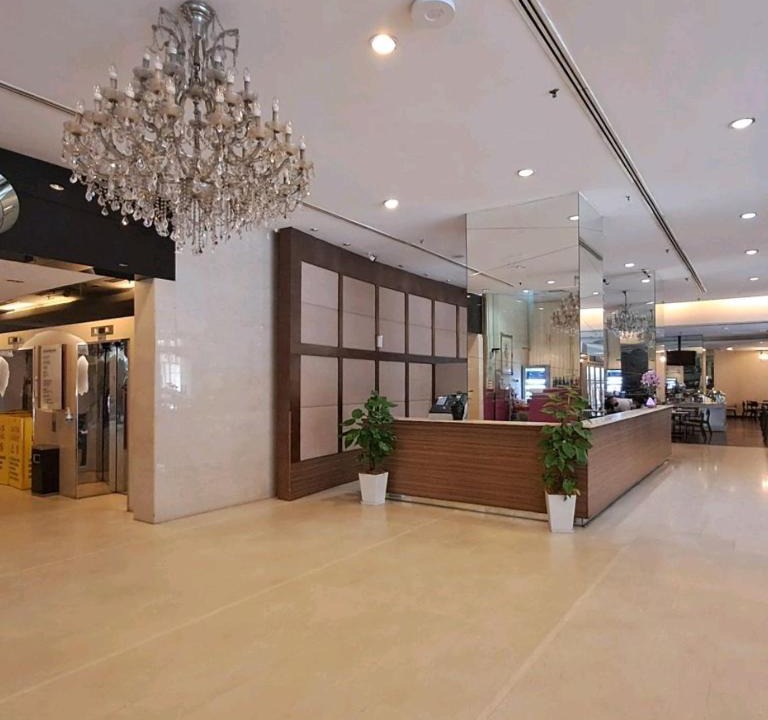 Medan Tuanku Apartment | Petal airbnb