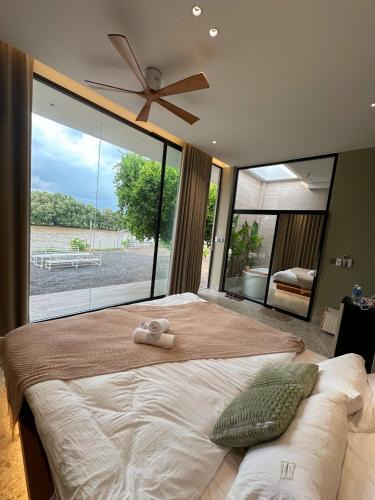 Ho Tram Cabin | Phú Xuân Homestay - Gần Dốc Hoàng Hôn, Phòng Rộng View Sông