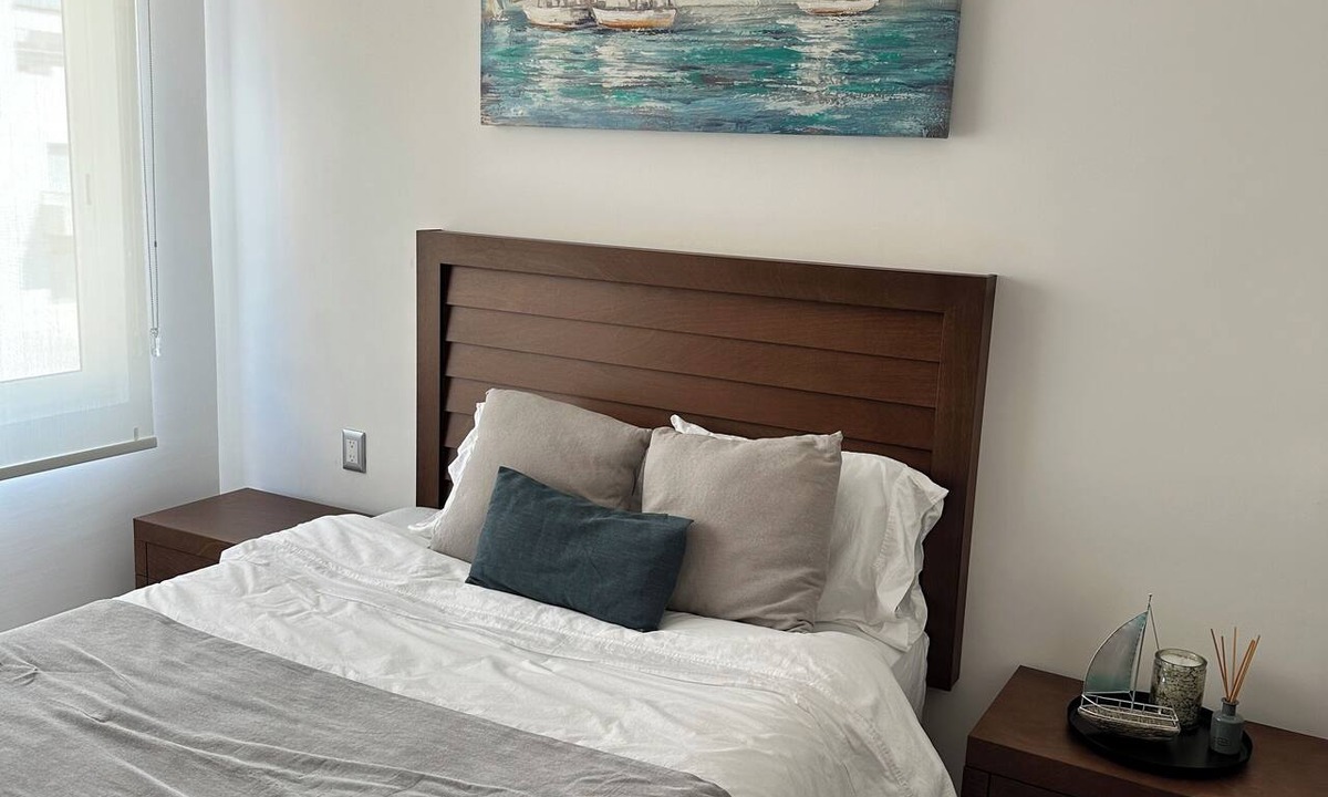 Puente del Mar Apartment | PH apartment, two levels, hot tub, rooftop garden, barbecue area, and beach club