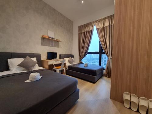Subang Jaya House | PH2121,2,3 - Paradise Home Staycation Contactless Self Check-In Private Rooms in 3 Bedrooms Apartment