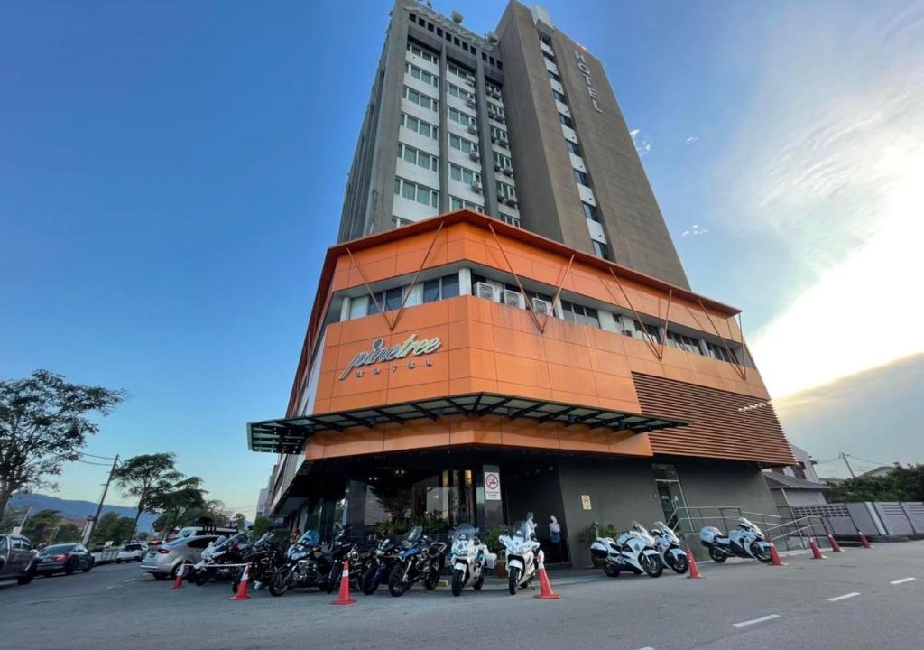 Taman Makmur Hotel | Pine Tree Hotel