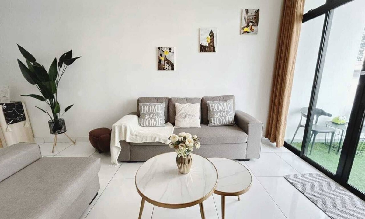Taman Bukit Mewah House | Platino 13 Pax, Mins away from Paradigm & Legolandnn