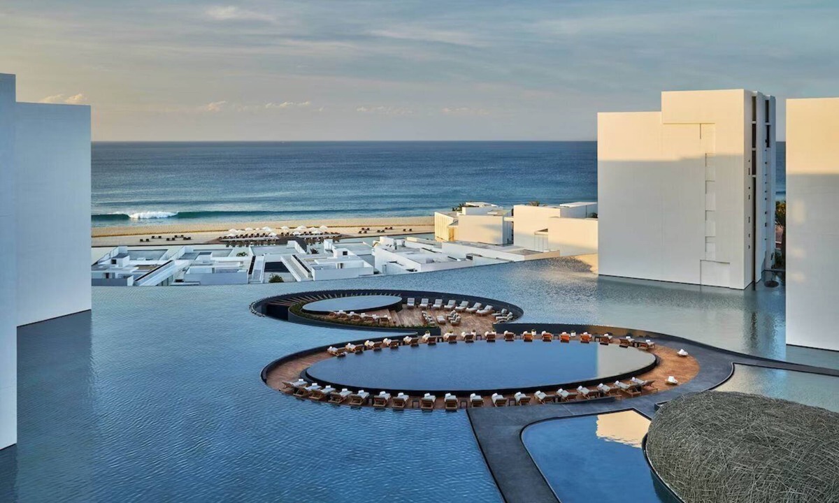Zona Hotelera House | Playful Paradise: Pet-friendly Retreat with 5 Swimming Pools, Free Parking!