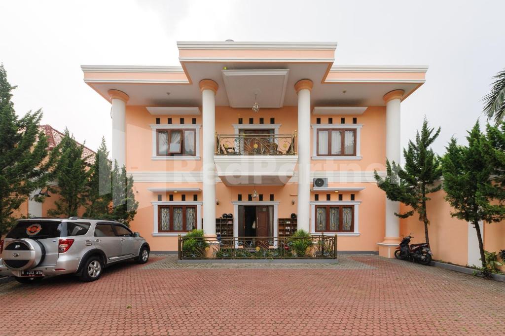 Bogor Tengah Hotel | Pondok Cimanggu Syariah Mitra RedDoorz
