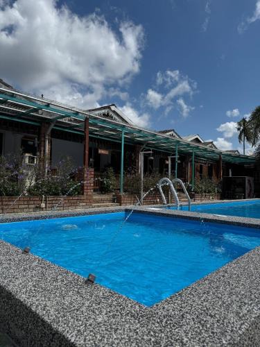 Kampung Kedawang Hotel | Pondok Muara Chalet