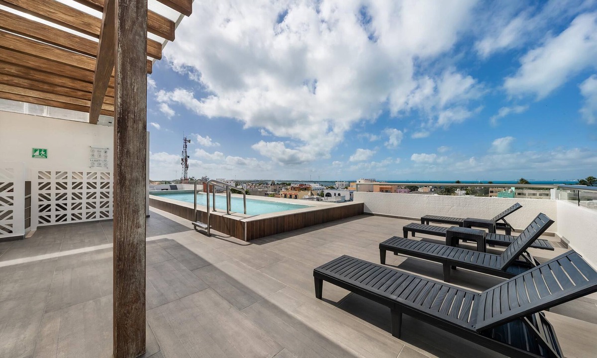 Centro - Supmza 001 Condo | Prime Location. 2 BR Condo w/Ocean View Pool