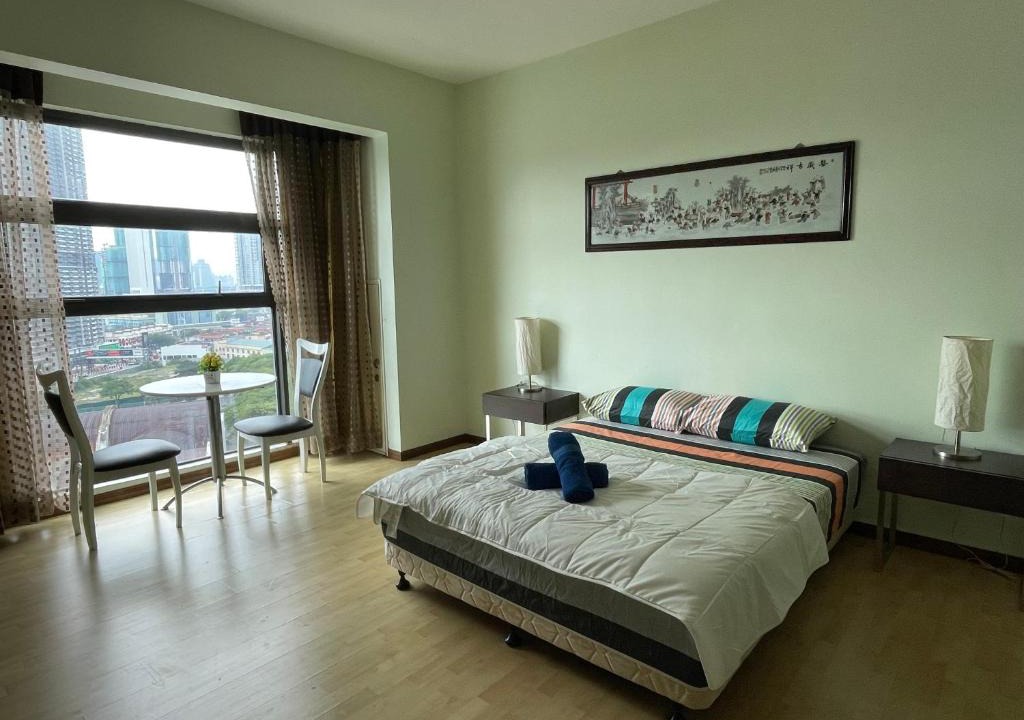 Taman Kobena Apartment | Private Jacuzzi Staycation at KL City 1017