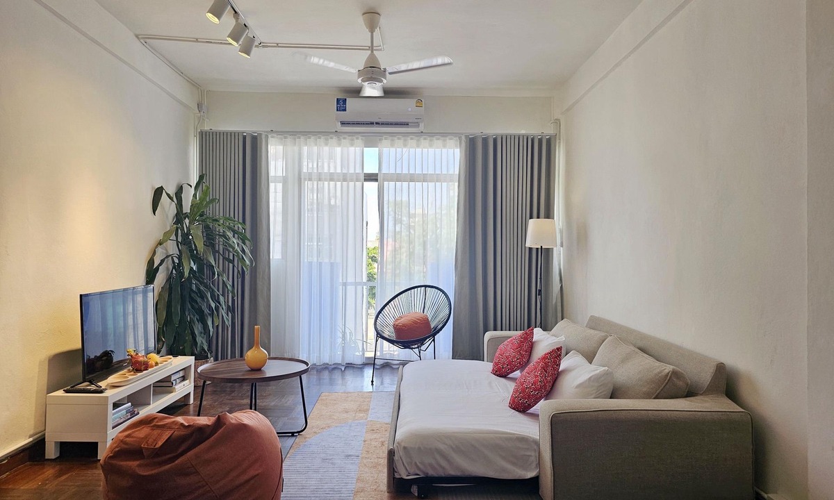 Wat Bowon Niwet Apartment | Private room in Khaosan Road, Khet Phra Nakhon