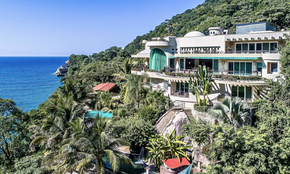 Boca de Tomatlan Villa | Puerto Vallarta ocean frontage luxury villa for rent