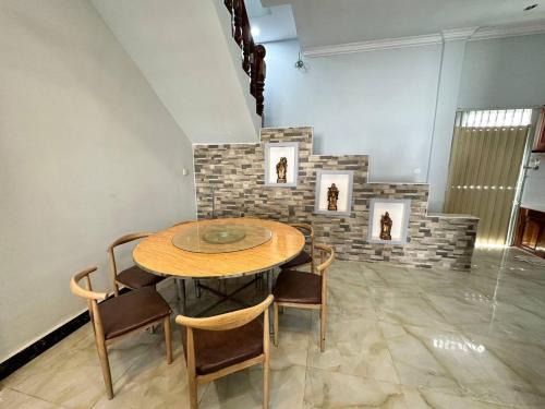 Tangkak Apartment | Putri binti Deraman