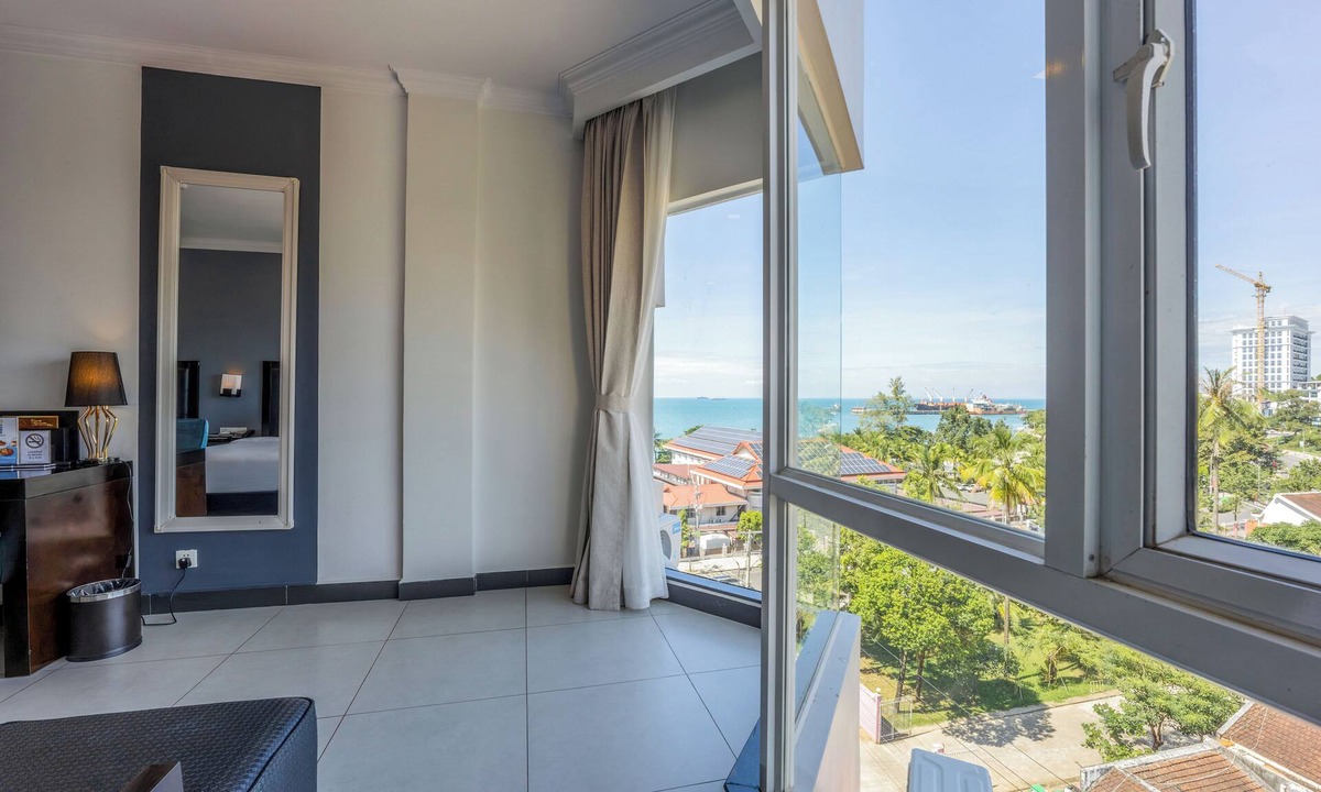 Sihanoukville City Centre Hotel | Queenco Entertainment Resort