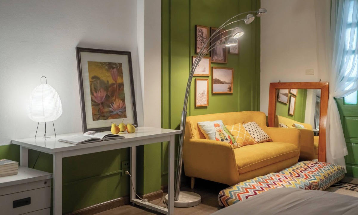 Hang Bo House | Quiet Family 6BR Home/Large Balcony/Street View/5' to Train St/Free Laundry
