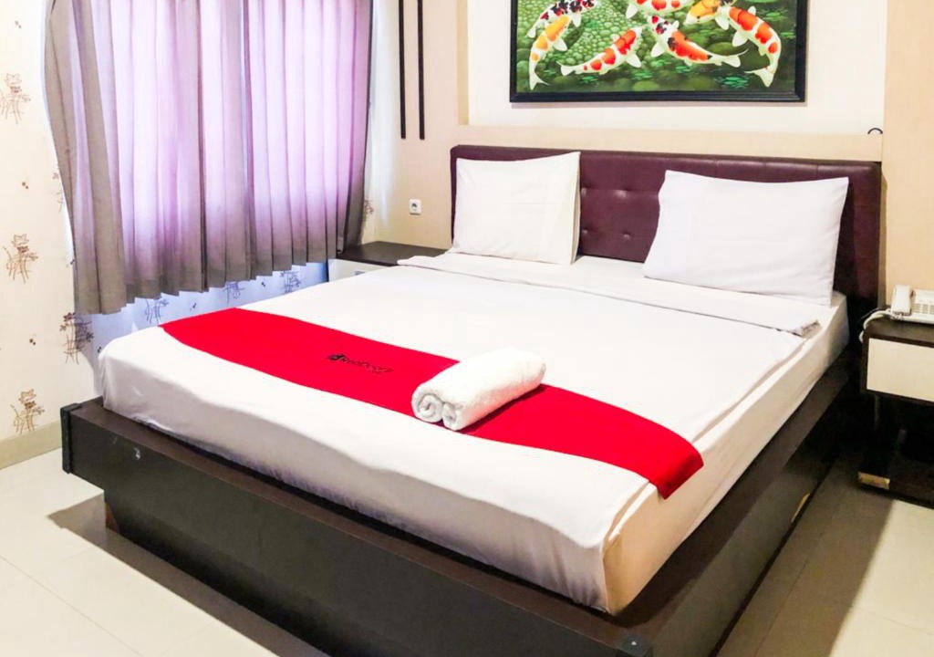Palu Hotel | RedDoorz At Hotel Gajah Mada Palu