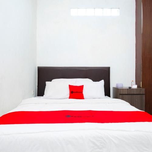 Surakarta Hotel | RedDoorz at Omah Joyo Solo Inn