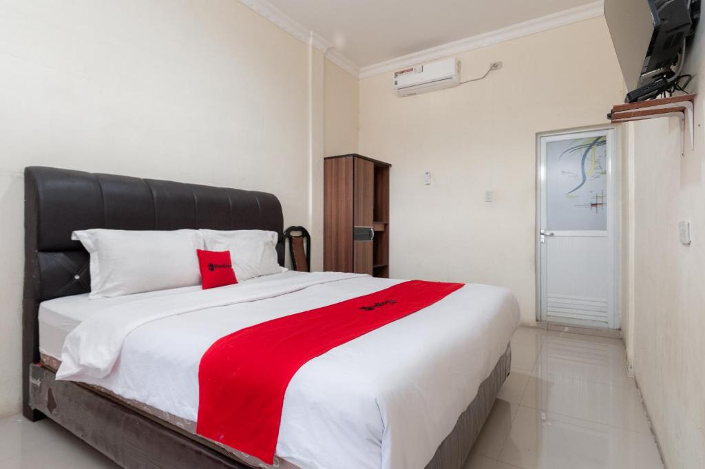 Kecamatan Siantar Hotel | RedDoorz at Samuel Homestay Pematangsiantar