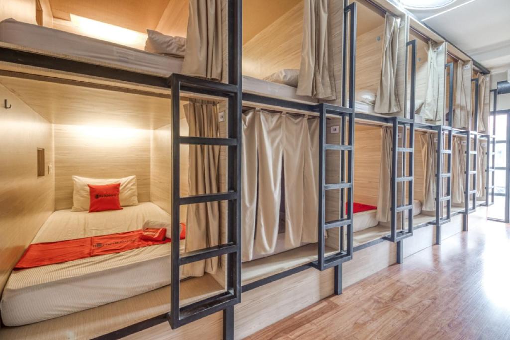 Yogyakarta House | RedDoorz Hostel near Stadion Mandala Krida Yogya