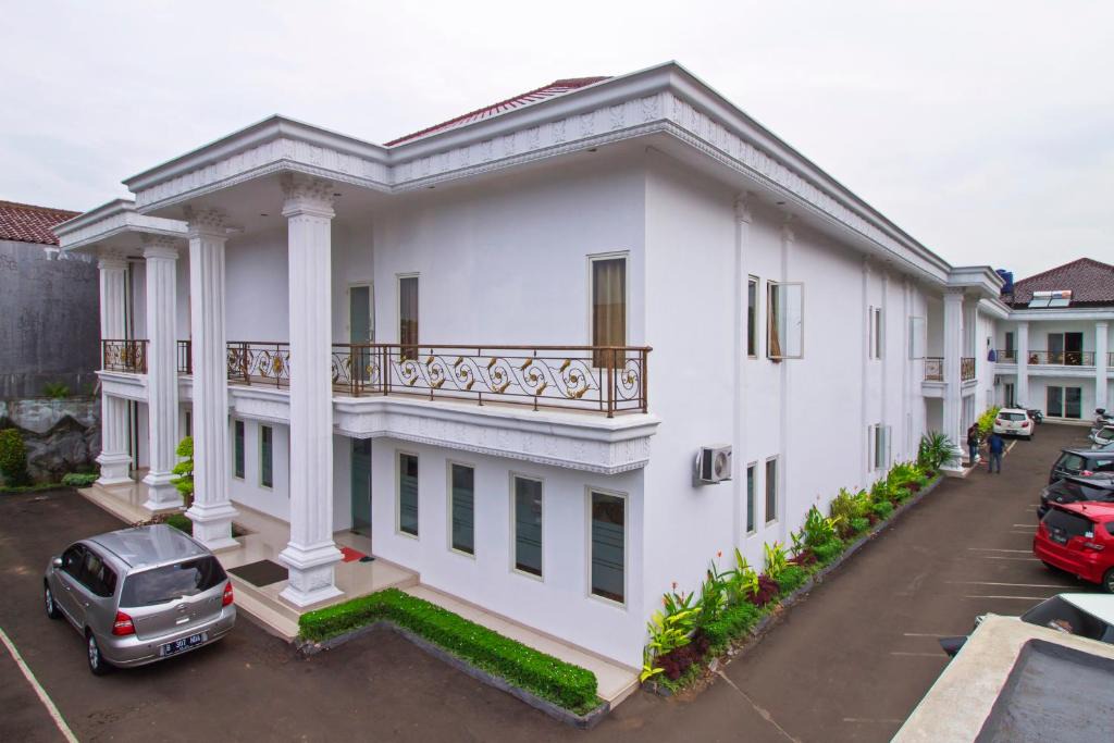 East Jakarta House | RedDoorz @ Jatiwaringin