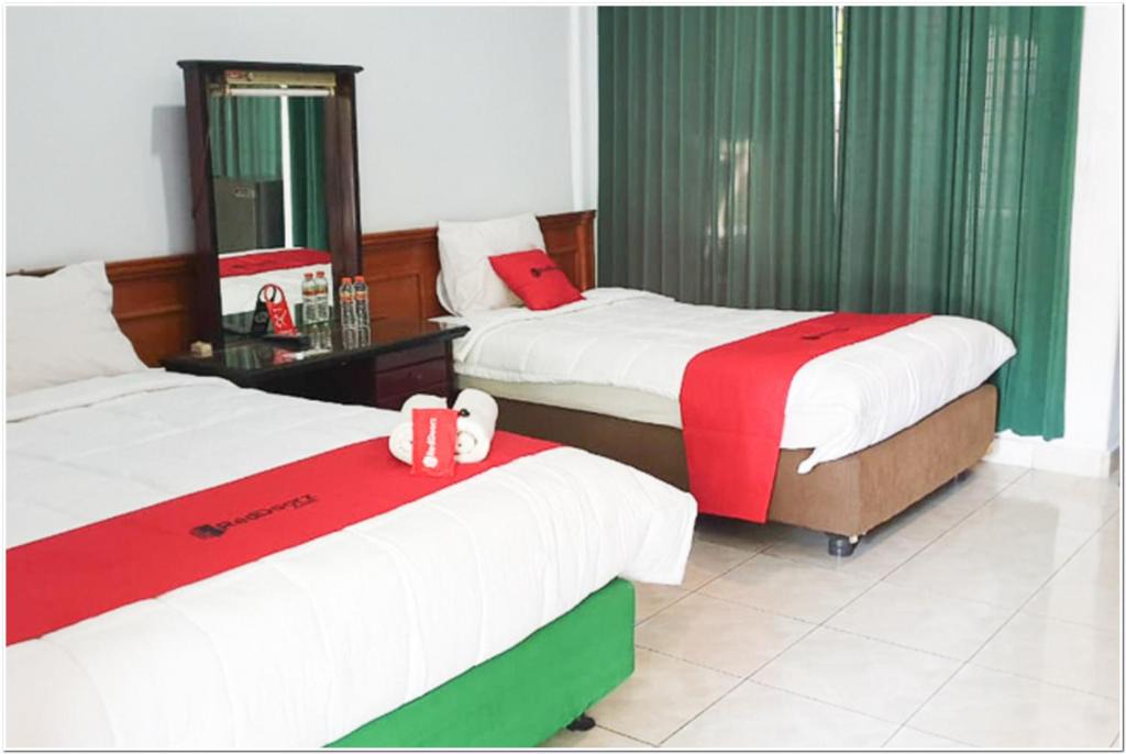 Bojonegoro Hotel | RedDoorz near Bojonegoro Train Station