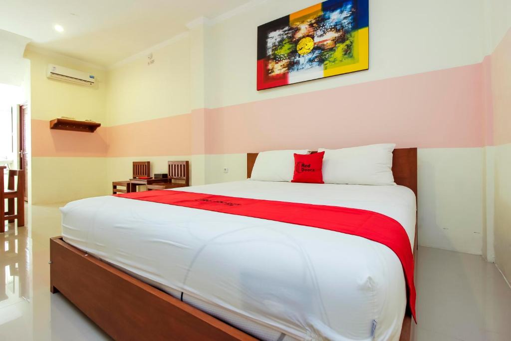 Manado City Centre House | RedDoorz near Jalan Jendral Sudirman Manado