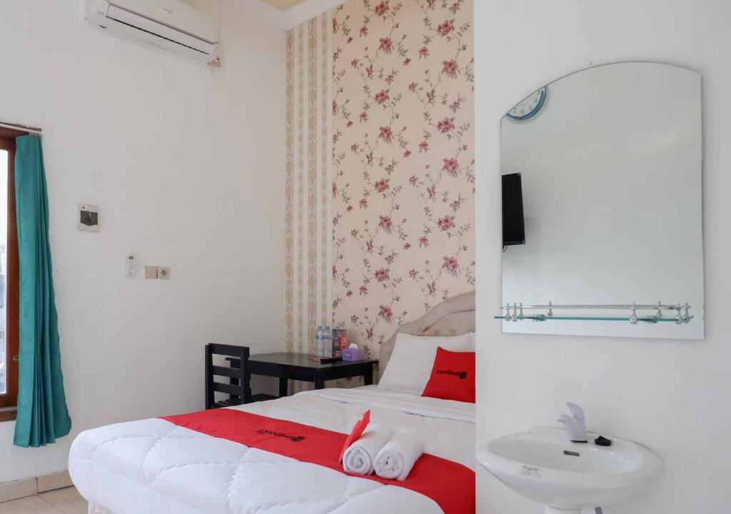 Nganjuk Hotel | RedDoorz near RSUD Nganjuk