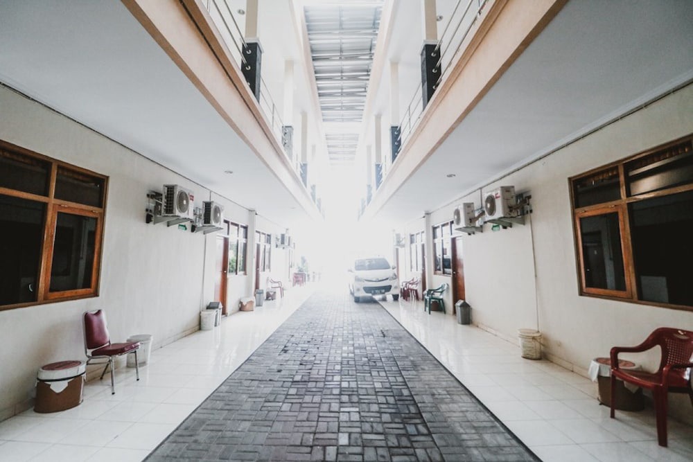 Sewon Hotel | RedDoorz Plus @ Jalan Parangtritis 2