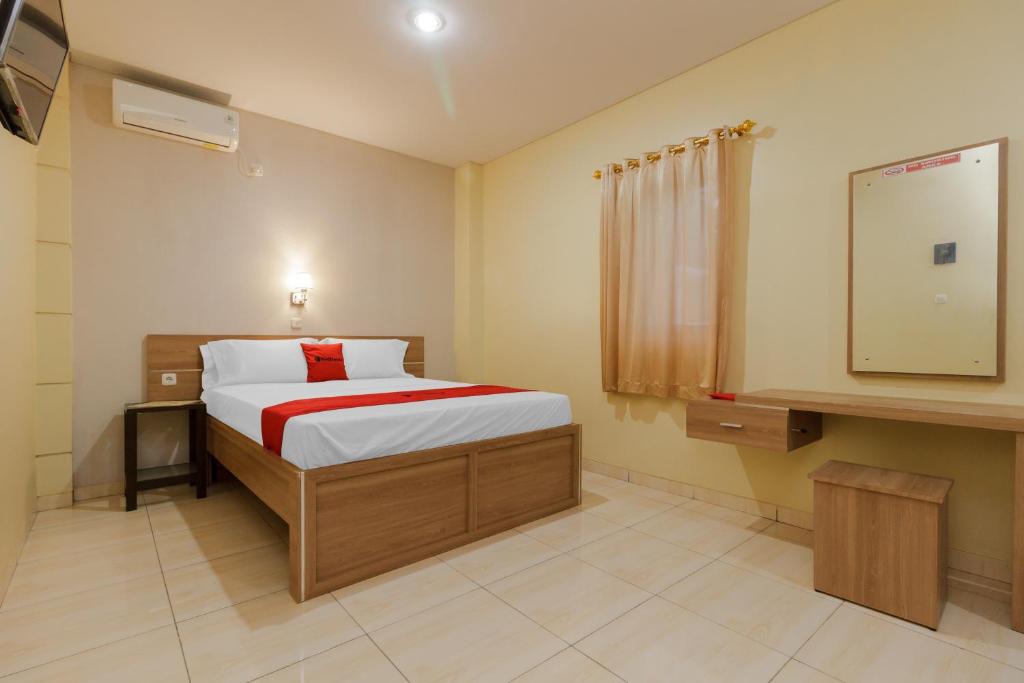 Manado House | RedDoorz Plus near Pantai Malalayang Manado