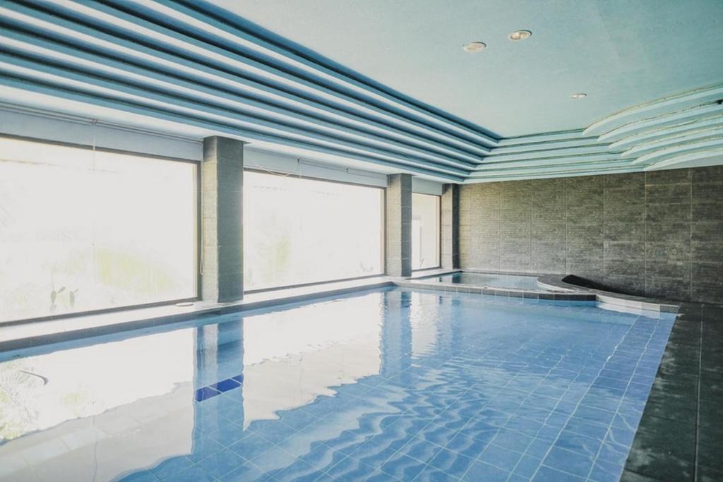 Merak Hotel | RedDoorz Plus near Pelabuhan Merak