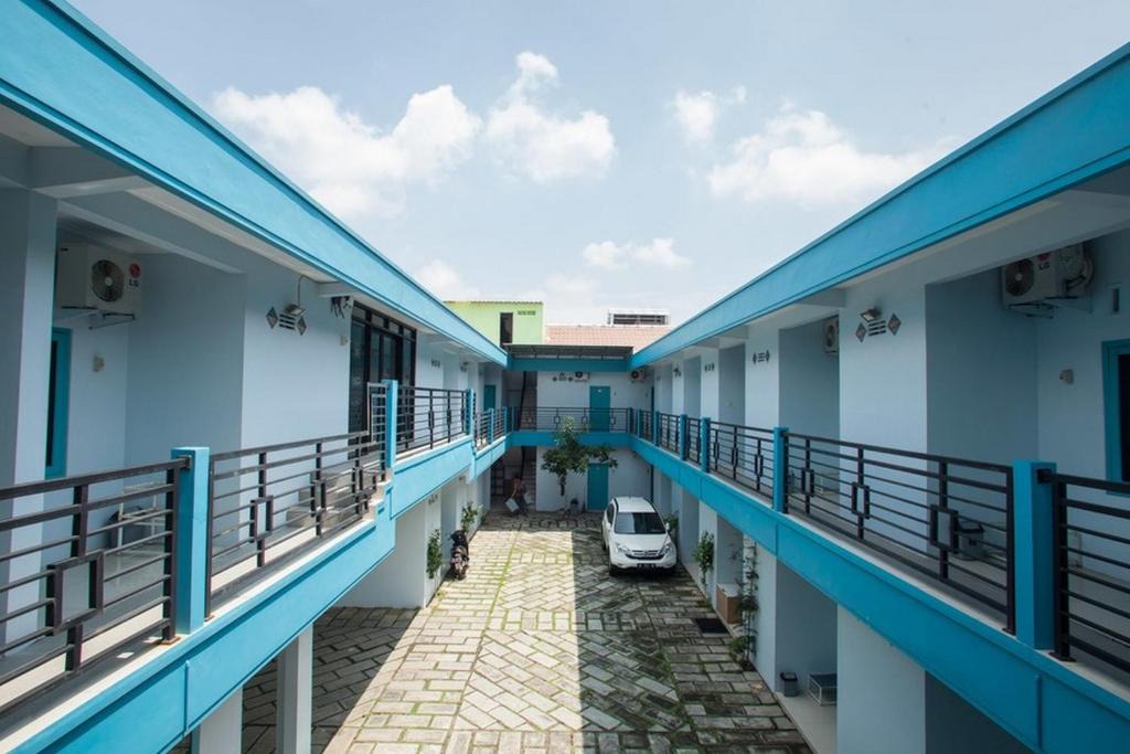 Madiun House | RedDoorz Syariah at Kartohardjo Madiun