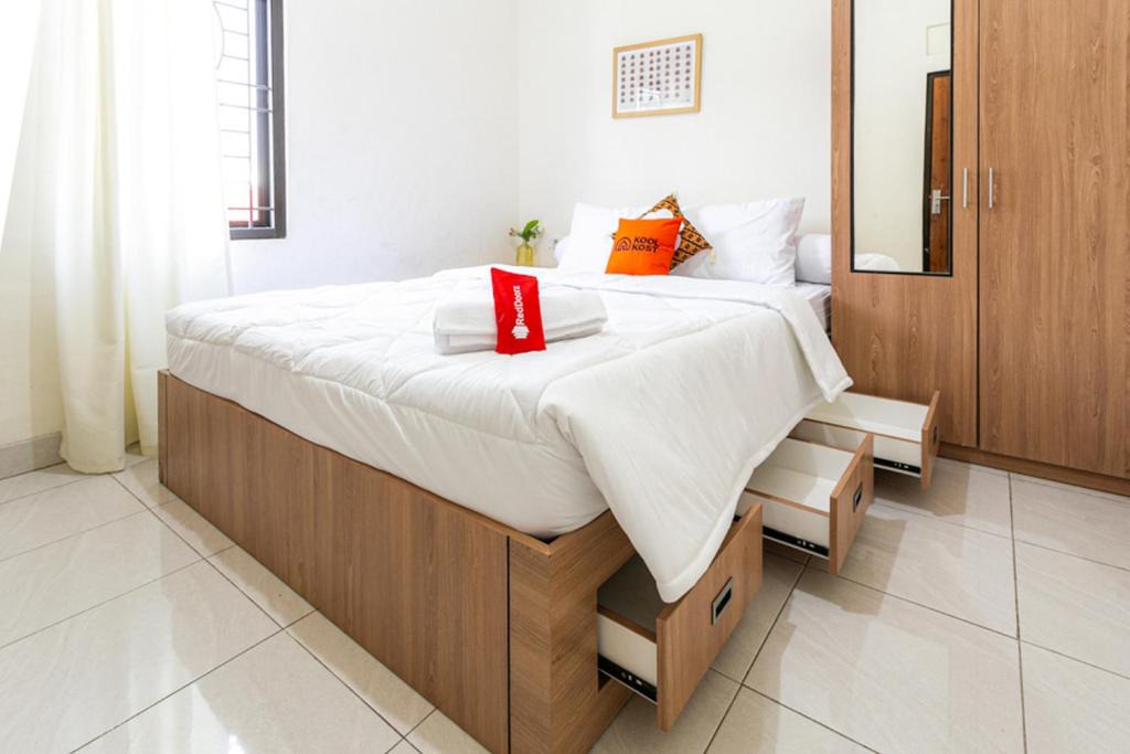 Surakarta House | RedDoorz Syariah near Assalaam - UMS