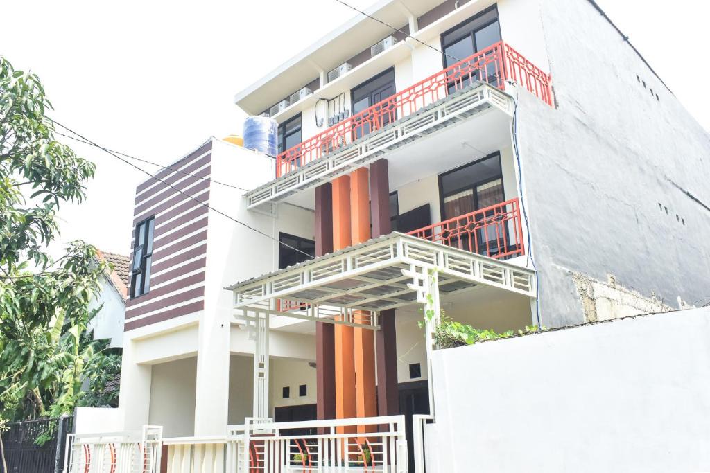 Sidoarjo House | RedDoorz Syariah near Gelora Delta Sidoarjo 2