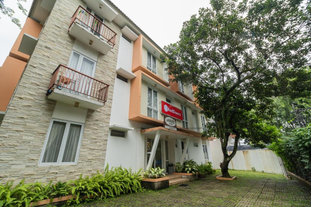 Cilandak House | RedDoorz Syariah near Prasetya Mulya Cilandak campus