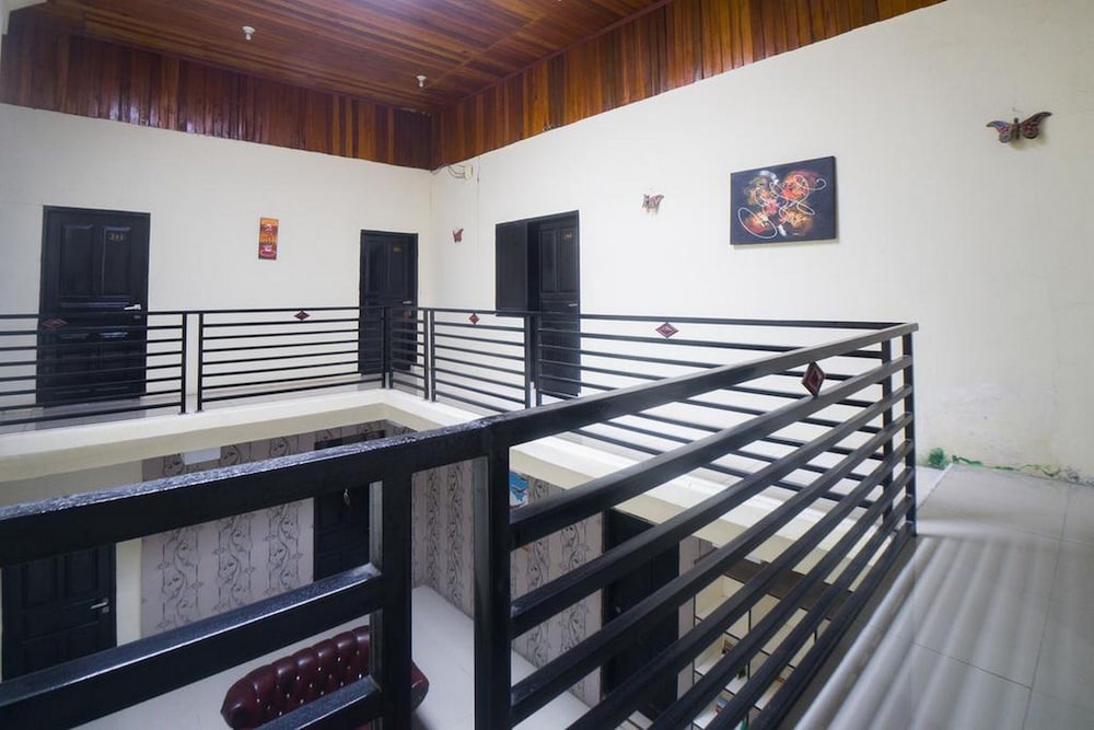 Limboto Hotel | RedDoorz Syariah Near Rsud Ainun Habibie Gorontalo