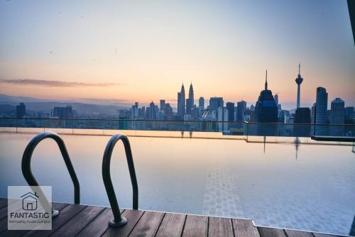 Chow Kit Apartment | Regalia Residence at KLCC View Sky Pool by Fantastic