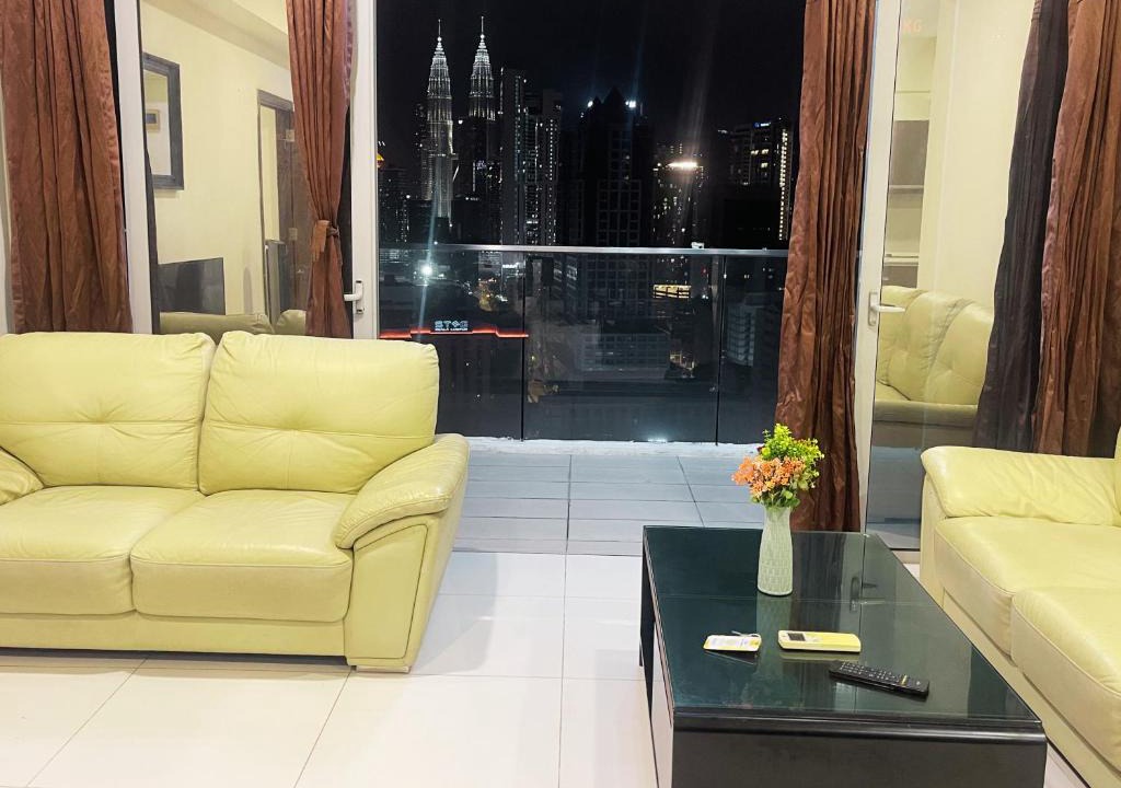 Chow Kit Apartment | Regalia Residence KLCC Upper View Sky Pool Suite