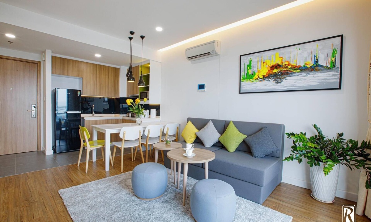 Tan Binh Apartment | Republic Apartment near Airport with Pool