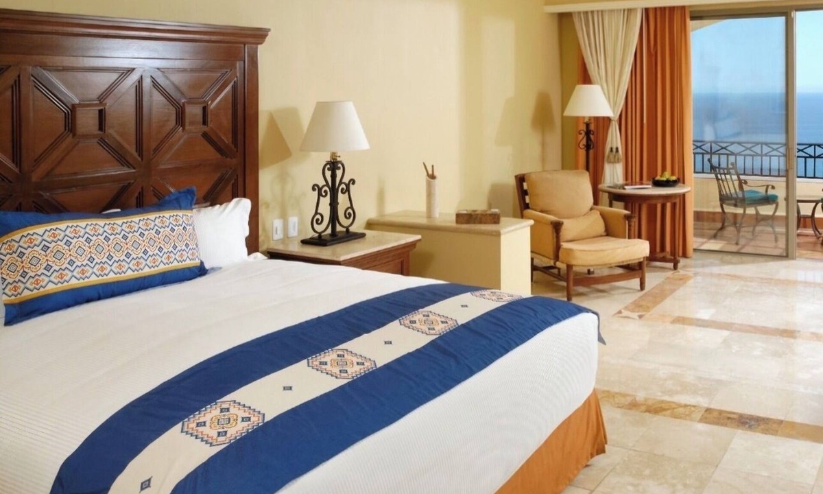Centro Resort | Resort with 1 bedroom and AC in charming Cabo San Lucas