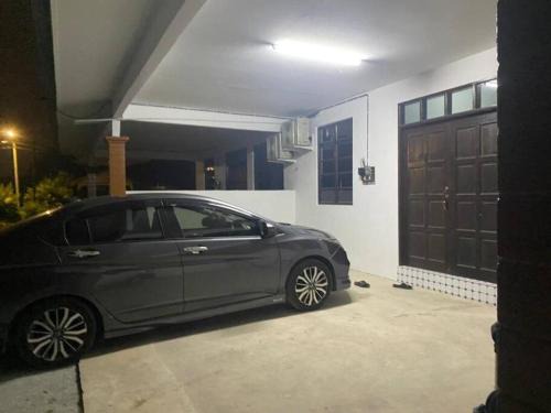 Kampung Pasir Tebakang House | Rina Homestay and Roomstay