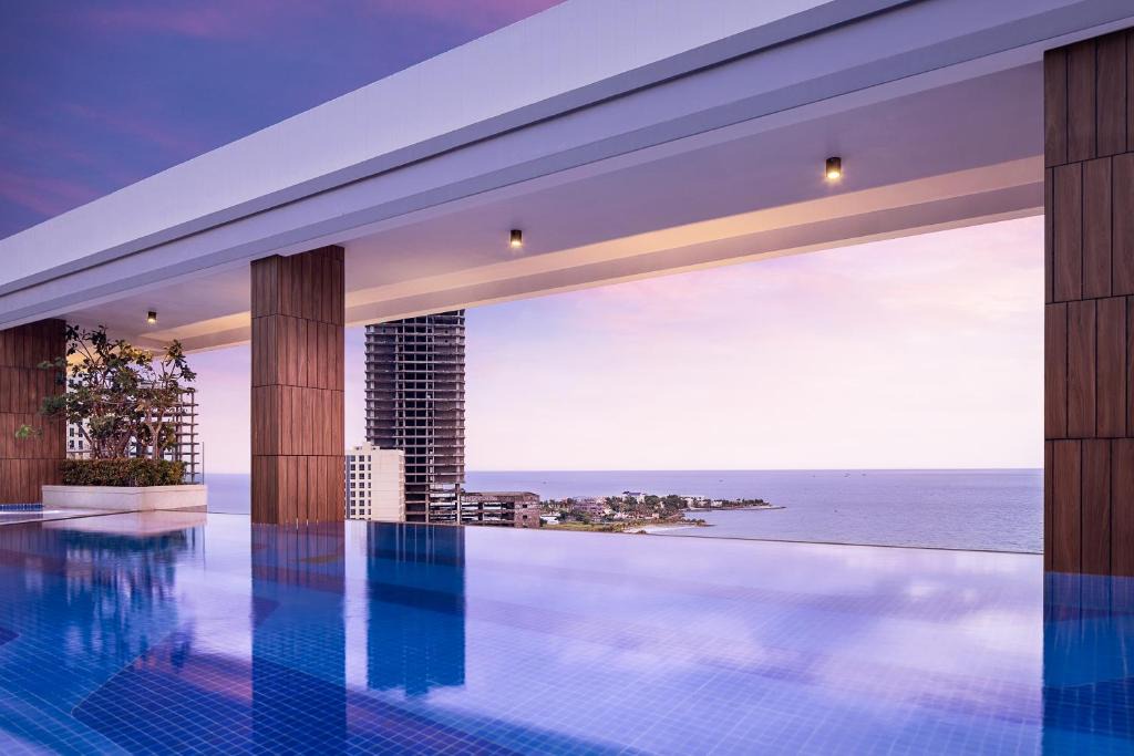 Sihanoukville City Centre Hotel | RIVA Hotel SHV