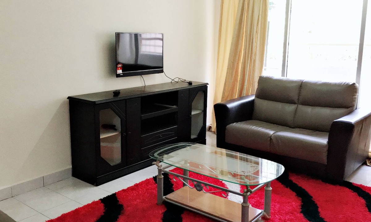 Damansara Perdana Apartment | Riza Homestay