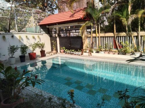 Daun Penh House | Room 11 - Studio in a villa 5mn walk from the Royal Palace with swimming pool