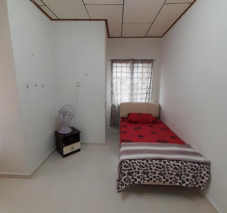 Kampung Nibung House | Roomstay Pink Bukit Besar