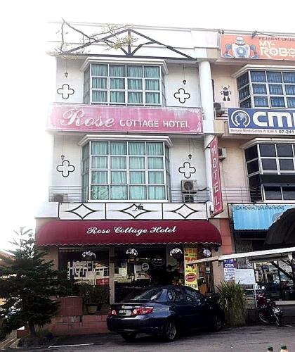 Taman Perling Hotel | Rose Cottage Hotel Taman Perling