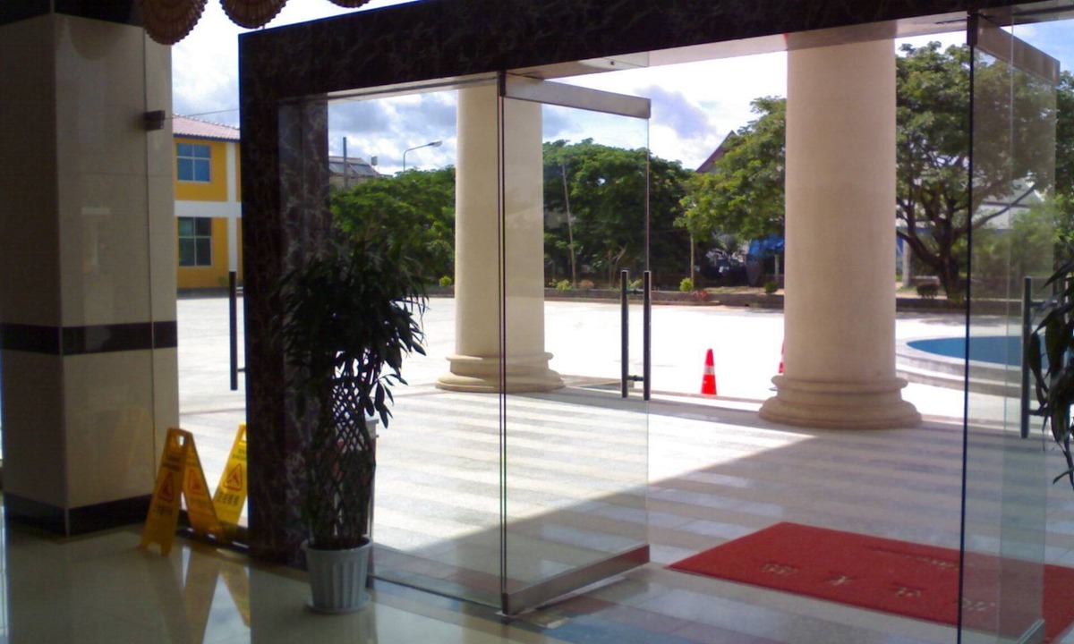 Luang Namtha Hotel | Royal Hotel Luang Namtha ' Huang Ching'