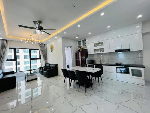 Vinh Phuoc Apartment | Royal Nha Trang Beachfront Apartment