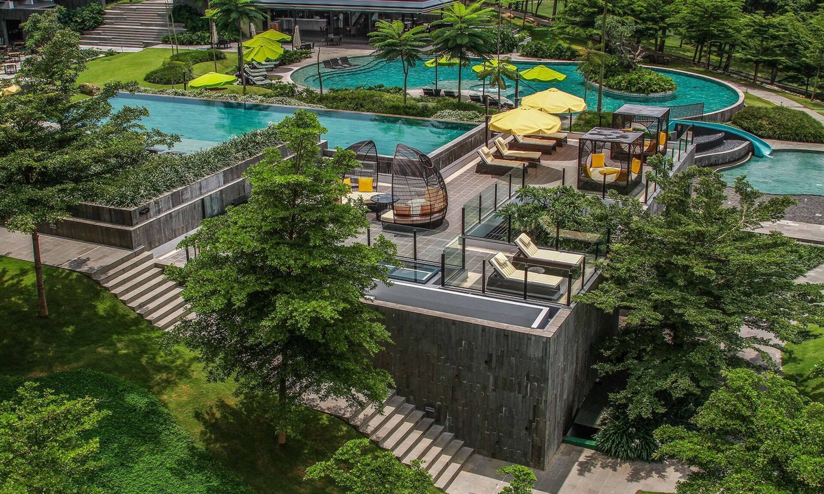 Sukaraja Hotel | Royal Tulip Gunung Geulis Resort and Golf