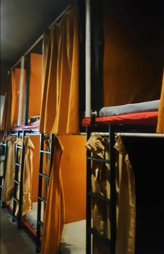 Surabaya Hostel | Rubikz Hostel & Cafe