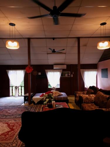 Kampung Wakaf Nyior Kembar House | Rumah Kayu Aboh